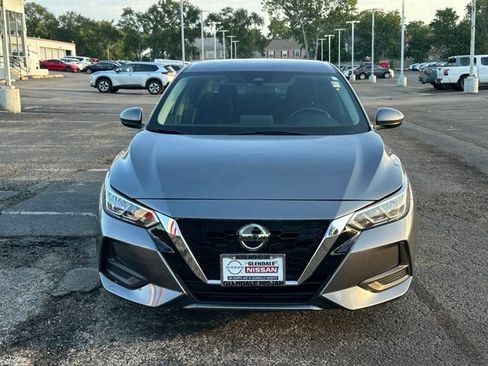 Used 2021 Nissan Sentra SV FWD image 2