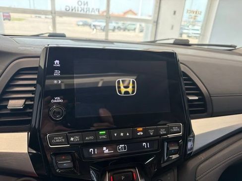 Used 2018 Honda Odyssey EX-L image 25