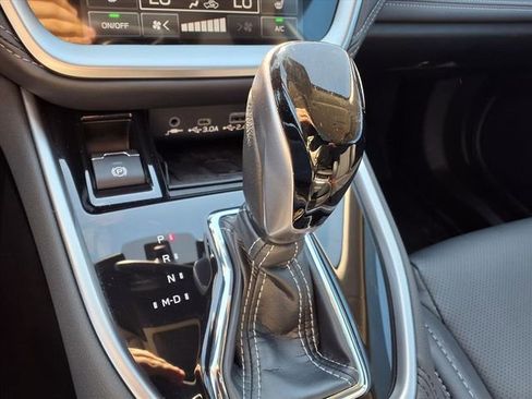 Certified 2025 Subaru Outback Limited image 19