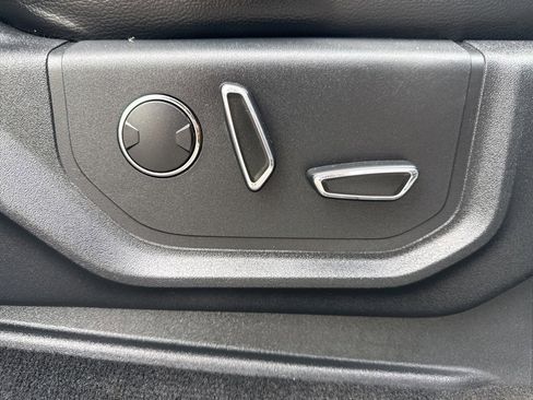 Used 2017 Ford F350 Lariat w/ Chrome Package image 29