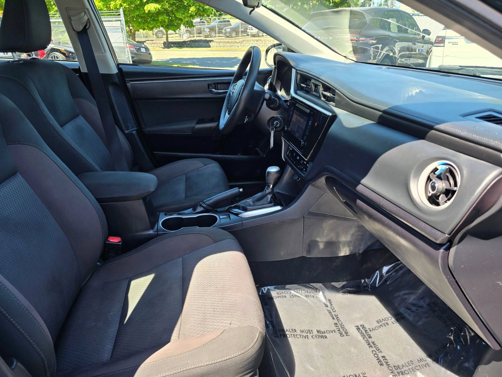 Used 2019 Toyota Corolla LE FWD image 11