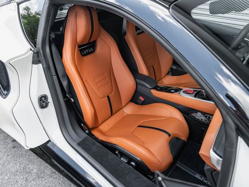 Used 2025 Lotus Emira RWD image 7