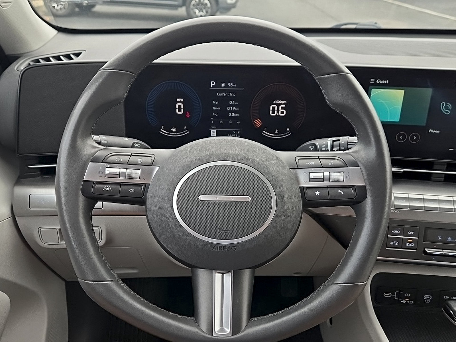 Used 2025 Hyundai Kona SEL AWD/4WD image 12