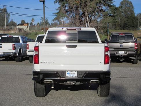 Used 2022 Chevrolet Silverado 1500 LT Trail Boss w/ Convenience Package II image 7