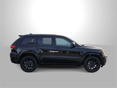 Used 2020 Jeep Grand Cherokee Altitude image 9
