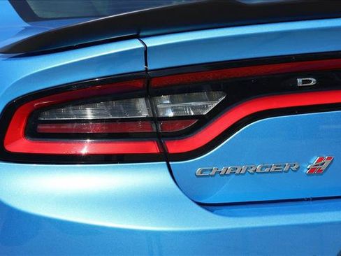 Used 2018 Dodge Charger GT AWD/4WD image 11