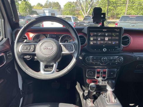 Used 2018 Jeep Wrangler Unlimited Rubicon AWD/4WD image 11