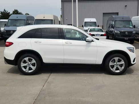 Used 2018 Mercedes-Benz GLC 300 4MATIC image 41
