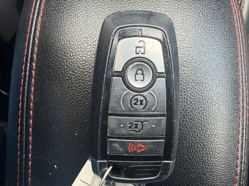 Certified 2025 Ford Escape ST-Line Select AWD/4WD image 32