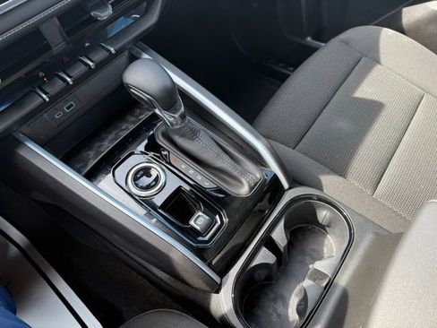 Used 2026 Chevrolet Colorado LT AWD/4WD image 26