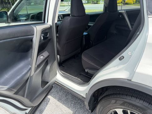 Used 2017 Toyota RAV4 XLE w/ Plus Extra Value Package AWD/4WD image 10