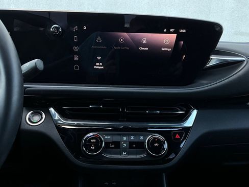 Used 2025 Buick Envista Sport Touring image 25