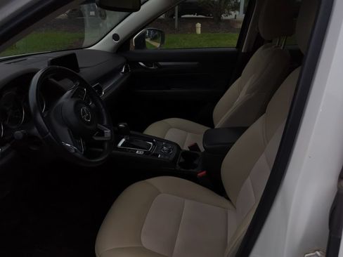 Used 2019 MAZDA CX-5 Touring FWD image 11