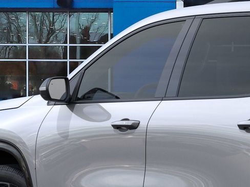 New 2026 Chevrolet Traverse RS w/ LPO, Floor Liner Package image 36