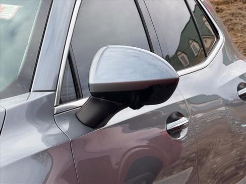 Used 2023 Buick Envision Avenir image 24