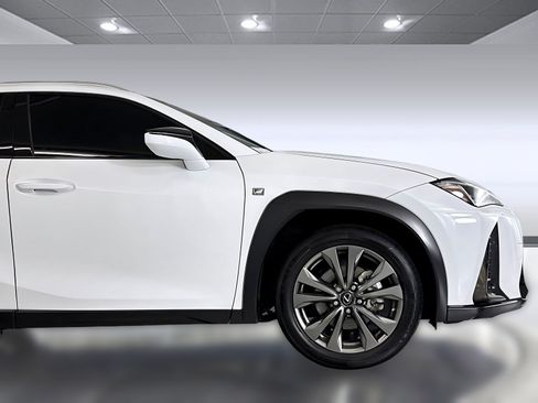 Used 2019 Lexus UX 250h F Sport AWD/4WD image 34