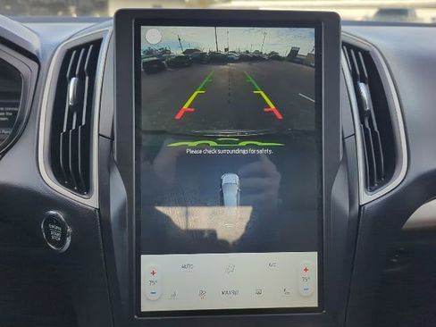 Used 2023 Ford Edge SEL w/ Convenience Package image 7