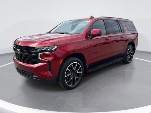 Used 2023 Chevrolet Suburban RST w/ Luxury Package image 3
