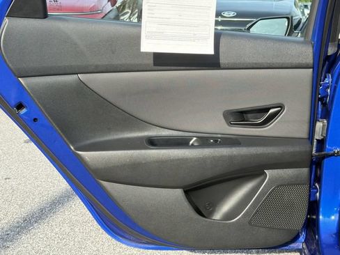 Certified 2025 Hyundai Elantra Sport FWD image 21