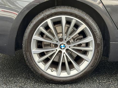 Used 2023 BMW 530i w/ Convenience Package RWD image 33