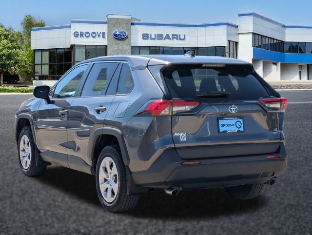Used 2024 Toyota RAV4 LE AWD/4WD image 3