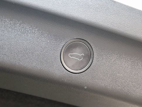 Used 2023 Tesla Model Y Long Range image 50