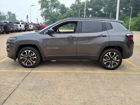 Used 2023 Jeep Compass Limited AWD/4WD image 5