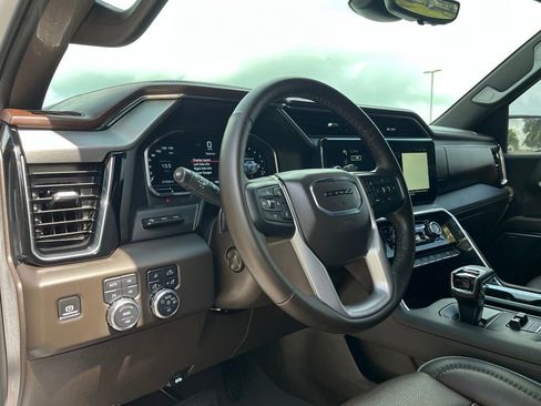 Used 2024 GMC Sierra 1500 Denali w/ Technology Package AWD/4WD image 14