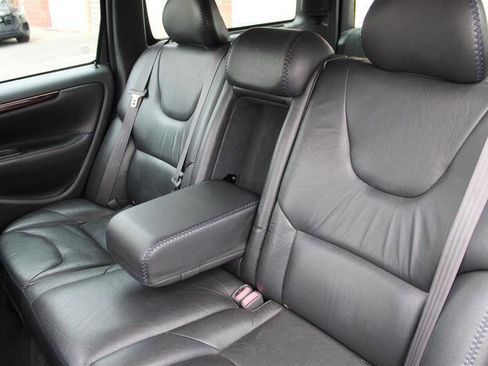 Used 2004 Volvo V70 Base AWD 4dr Turbo Wagon image 26