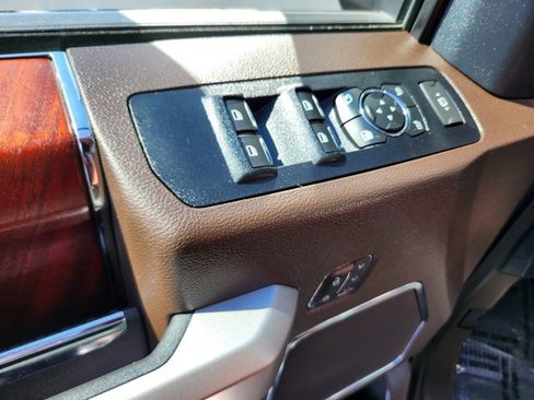 Used 2022 Ford F250 King Ranch w/ Chrome Package image 38