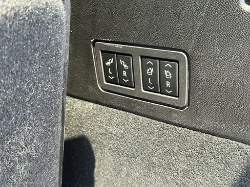 Used 2024 Cadillac XT6 Sport w/ Technology Package AWD/4WD image 31