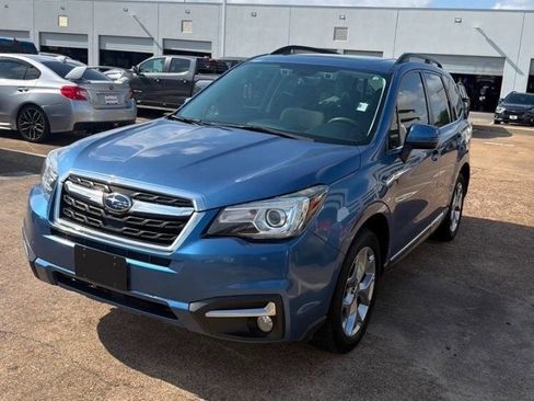 Used 2018 Subaru Forester 2.5i Touring AWD/4WD image 2