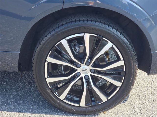 Used 2023 Volvo XC60 B5 Plus w/ Climate Package AWD/4WD image 34
