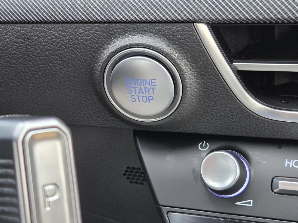 Used 2024 Hyundai Sonata SEL FWD image 14