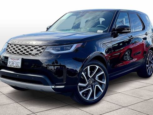 Used 2025 Land Rover Discovery S image 1