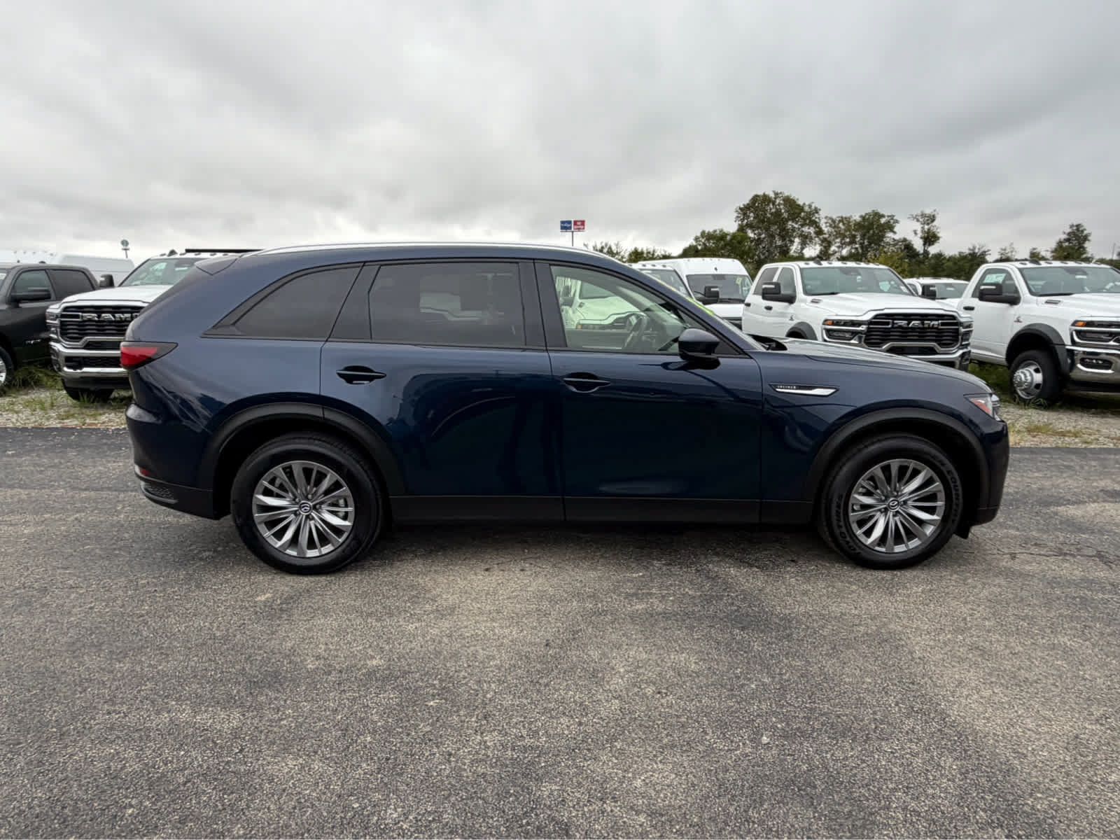 Used 2025 MAZDA CX-90 3.3 Turbo w/ Preferred Package AWD/4WD image 9