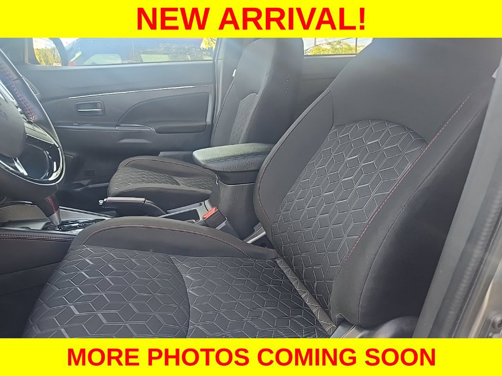Used 2025 Mitsubishi Outlander Sport AWD image 11