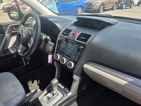 Used 2018 Subaru Forester 2.5i Premium AWD/4WD image 5