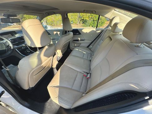 Used 2014 Honda Accord Touring image 25