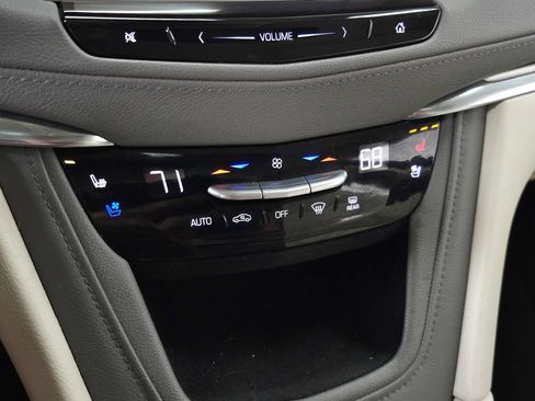Used 2017 Cadillac XT5 Premium Luxury AWD/4WD image 31