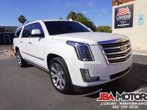Used 2020 Cadillac Escalade ESV Platinum image 37
