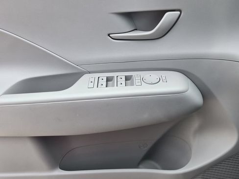 Used 2026 Hyundai Kona SE FWD image 26