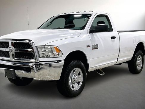 Used 2018 RAM 2500 Tradesman w/ Chrome Appearance Group image 3