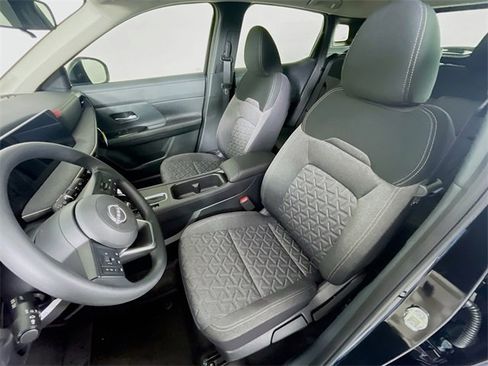 New 2026 Nissan Kicks SV image 13