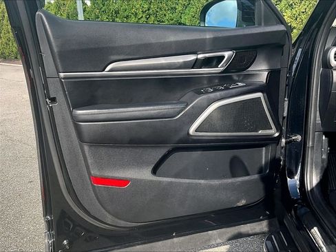 Used 2020 Kia Telluride S w/ S 8 Passenger Seating Package AWD/4WD image 9