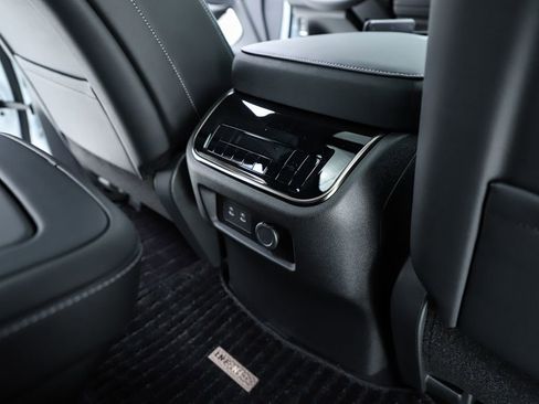 New 2026 INFINITI QX80 Autograph w/ Premium Cargo Package AWD/4WD image 40