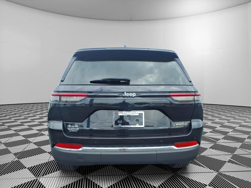 Used 2023 Jeep Grand Cherokee Limited AWD/4WD image 28