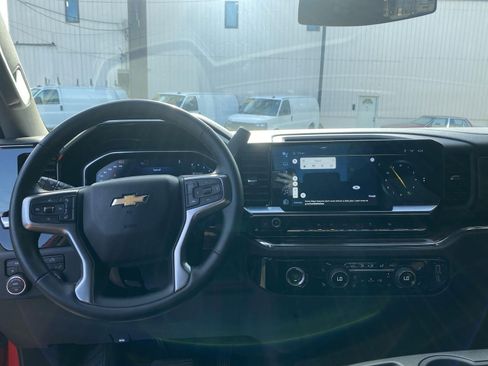 Certified 2024 Chevrolet Silverado 1500 LT image 27