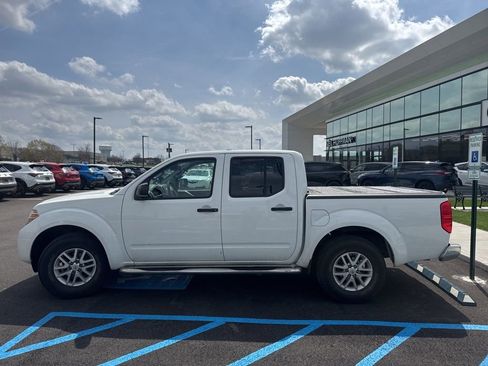 Used 2016 Nissan Frontier SV w/ SV Value Truck Package image 5