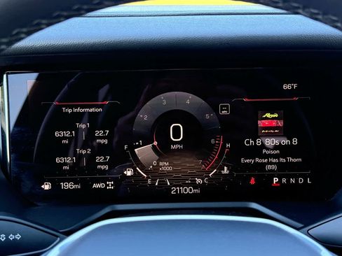 Used 2025 GMC Acadia Elevation image 17